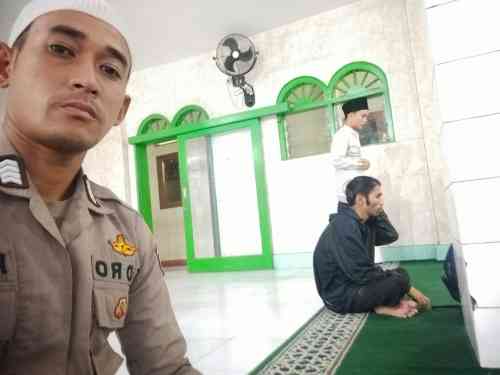 BRIPKA Ristyanto Aktif Subuh Keliling, Pererat Kedekatan Polri dengan Masyarakat Desa Cibadak BRIPKA Ristyanto Aktif Subuh Keliling, Pererat Kedekatan Polri dengan Masyarakat Desa Cibadak