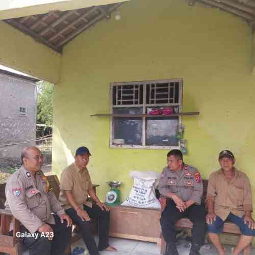 IPTU Mahdi, Dampingi Bhabinkamtibmas Sambang Tokoh Masyarakat, Perkuat Sinergi Kamtibmas di Wilayah Cikupa IPTU Mahdi, Dampingi Bhabinkamtibmas Sambang Tokoh Masyarakat, Perkuat Sinergi Kamtibmas di Wilayah Cikupa