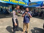 Suasana Tak Biasa di Tuban, Program Polantas Tuban Menyapa Jadi Tempat Curhat Soal SIM dan STNK
