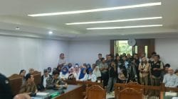 Sidang Ijazah Jokowi di PN Jakpus Hanya 25 Menit, Hakim Putuskan Tunda Pemeriksaan