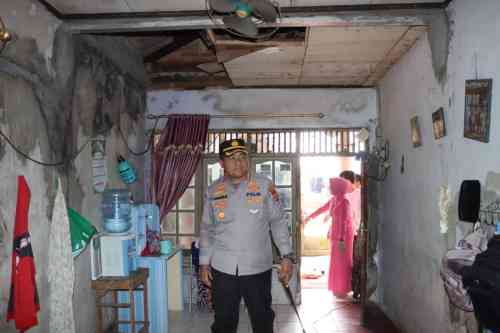 HUT Bhayangkara ke-80: Polresta Tangerang Bedah Rumah Warga