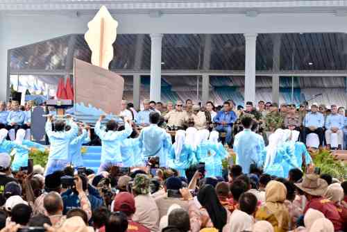 Panglima TNI Dampingi Presiden RI Hadiri Puncak PENAS Petani dan Nelayan XVII Tahun 2026 di Gorontalo