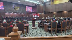 Ahli DPR Bandingkan Program Makan Sekolah di 9 Negara dalam Sidang Uji Materi APBN