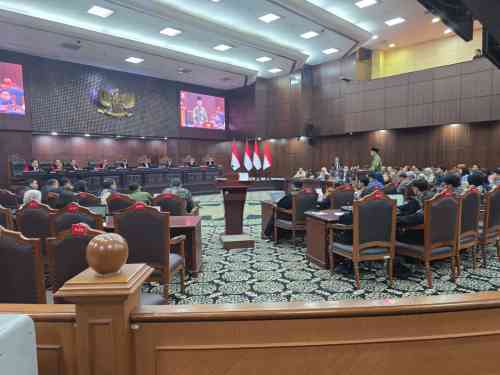 Ahli DPR Bandingkan Program Makan Sekolah di 9 Negara dalam Sidang Uji Materi APBN Ahli DPR Bandingkan Program Makan Sekolah di 9 Negara dalam Sidang Uji Materi APBN