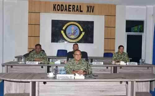 Komandan Kodaeral XIV Ikuti Vicon Pengesahan Doktrin TNI Perisai Trisula Nusantara Komandan Kodaeral XIV Ikuti Vicon Pengesahan Doktrin TNI Perisai Trisula Nusantara