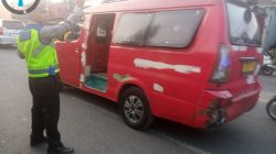Aiptu Asep Kusheri Atur Arus Lalu Lintas Pagi, Wujudkan Kelancaran Aktivitas Warga di Cikupa Aiptu Asep Kusheri Atur Arus Lalu Lintas Pagi, Wujudkan Kelancaran Aktivitas Warga di Cikupa