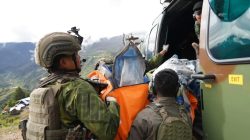 Koops TNI Habema berhasil Evakuasi Jenazah Pilot PT AMA Air, Gelar Operasi Khusus Perebutan Cepat dan SAR Taktis Koops TNI Habema berhasil Evakuasi Jenazah Pilot PT AMA Air, Gelar Operasi Khusus Perebutan Cepat dan SAR Taktis