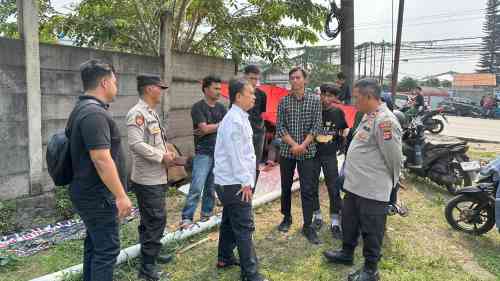 Unjuk Rasa Buruh PT Doga Group Internasional Berjalan Tertib, Polsek Cikupa Kedepankan Dialog Humanis