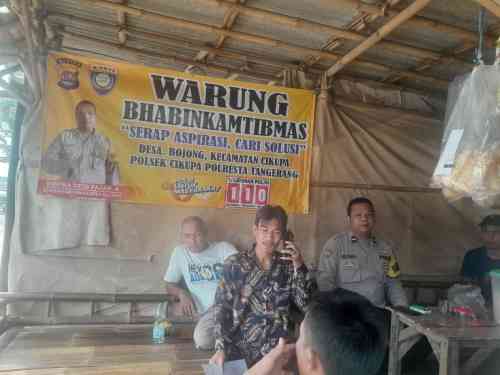 Bhabinkamtibmas Desa Bojong Gelar Warung Bhinneka, Serap Aspirasi Warga Demi Ciptakan Kamtibmas Kondusif Bhabinkamtibmas Desa Bojong Gelar Warung Bhinneka, Serap Aspirasi Warga Demi Ciptakan Kamtibmas Kondusif