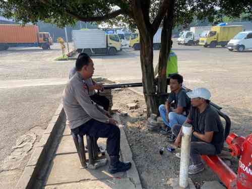 Bhabinkamtibmas Kelurahan Bunder Sosialisasikan Program Polisi Peduli Pengangguran, Dorong Warga Tingkatkan Keterampilan Kerja