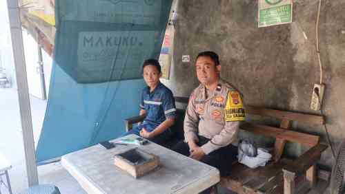 Cooling System Bhabinkamtibmas Polsek Cikupa Perkuat Sinergi dengan Warga Sukanagara Jaga Kondusivitas Kamtibmas Cooling System Bhabinkamtibmas Polsek Cikupa Perkuat Sinergi dengan Warga Sukanagara Jaga Kondusivitas Kamtibmas