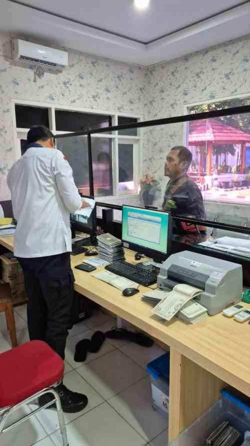 Polantas Tuban Edukasi Keselamatan Sekaligus Layani Konsultasi SIM, STNK dan BPKB