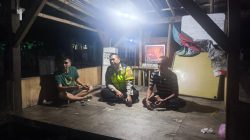 Bhabinkamtibmas Desa Bojong Sambangi Pos Satkamling, Perkuat Sinergi dan Sosialisasikan Call Center 110