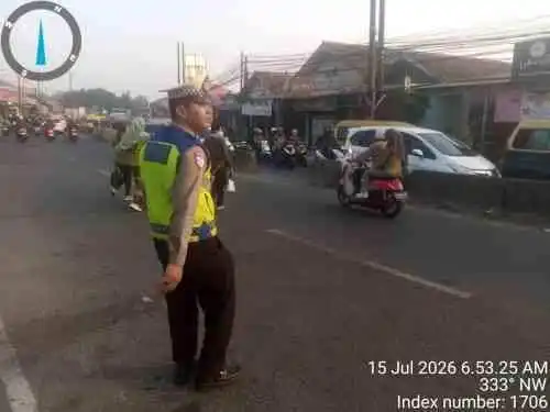 Personel Lantas Polsek Cikupa Laksanakan PECAK Pagi, Wujudkan Kamseltibcar Lantas di Jam Sibuk