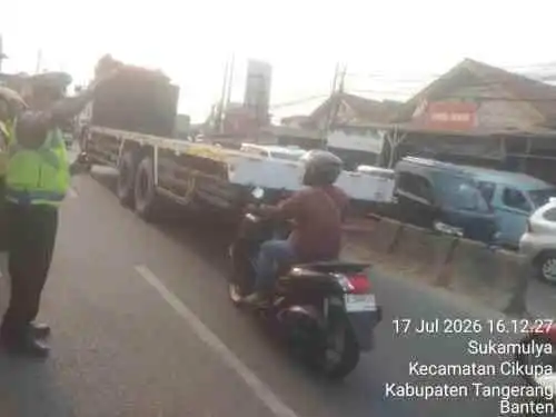 Personel Lantas Polsek Cikupa Laksanakan PECAK Sore Hari, Wujudkan Arus Lalu Lintas Aman dan Lancar