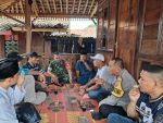 Bhabinkamtibmas dan Babinsa Desa Sukadamai Sambangi Warga, Perkuat Sinergi Jaga Kamtibmas