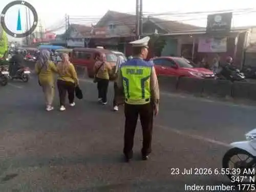 Personel Lantas Polsek Cikupa Laksanakan PECAK, Wujudkan Kelancaran Arus Lalu Lintas di Jam Sibuk Pagi