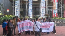 Aksi SIRA di Depan KPK, Massa Minta Mantan Kadisdik Muara Enim Segera Diproses Hukum