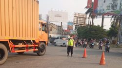 Ka Polsubsektor Cikupamas Pimpin PECAK Sore, Hadirkan Pelayanan Lalu Lintas bagi Masyarakat