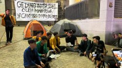 Mahasiswa Dirikan Tenda di Depan Kejagung, Suarakan Tuntutan Pemberantasan Korupsi dan Reformasi Penegakan Hukum