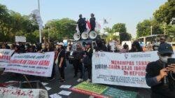 Warga Kwini 8 Bertahan di Monas, Desak Kepastian Hukum Sengketa Tanah Jelang Rencana Penggusuran