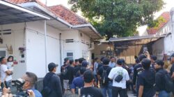 Basecamp M1R Surabaya Digeledah Polisi, Belasan Sajam Diamankan dalam Penyidikan Kasus Penganiayaan