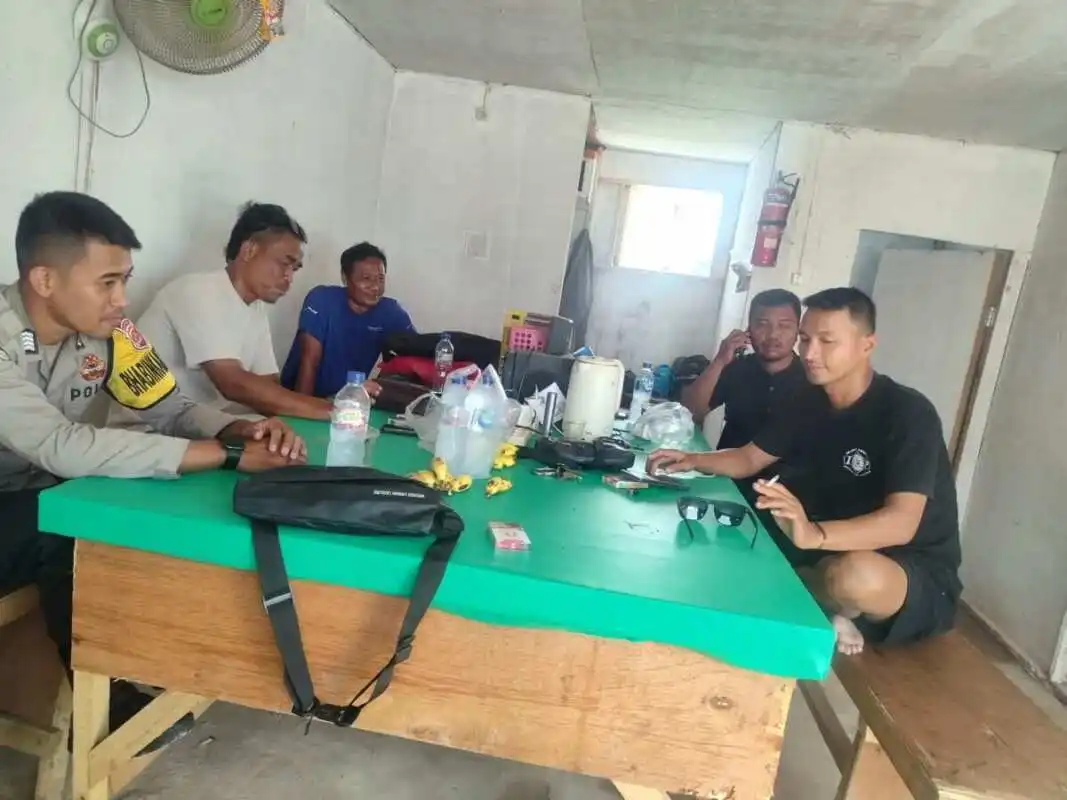 Bhabinkamtibmas Polsek Cikupa Dorong Semangat Warga Lewat Program Polisi Peduli Pengangguran di Desa Cibadak