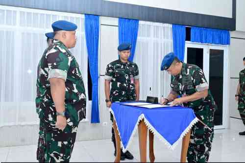 Komandan Lanud Sjamsudin Noor Pimpin Sertijab Kadispers, Tegaskan Pembinaan Personel sebagai Pilar Kekuatan Satuan