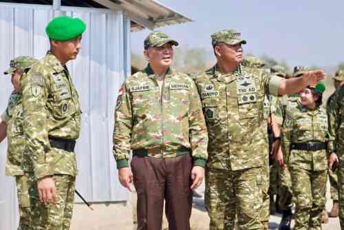 Pastikan Kesiapan Prajurit, Wapang TNI Bersama Menhan Tinjau Marshalling Area Yonif TP 937/Satria Kalijaga