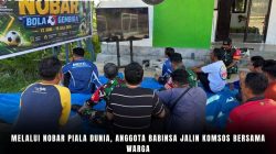 Melalui Nobar Piala Dunia, Anggota Babinsa Jalin Komsos Bersama Warga Melalui Nobar Piala Dunia, Anggota Babinsa Jalin Komsos Bersama Warga