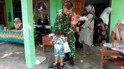 Tingkatkan Kesehatan Anak Dan Cegah Stunting, Serda Fiyan Setyadi Dampingi Posyandu ILP Di Desa Kebon Agung