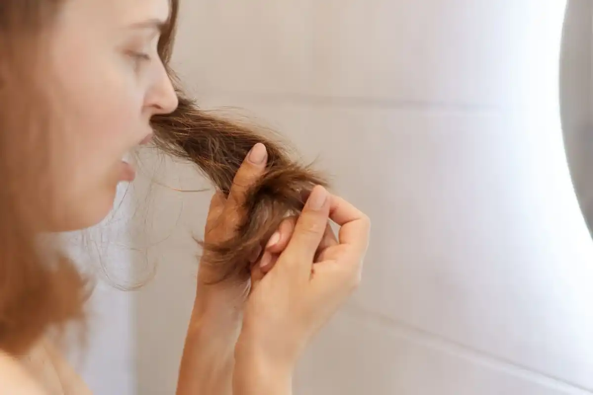 Kebiasaan Buruk yang Memicu Rambut Patah