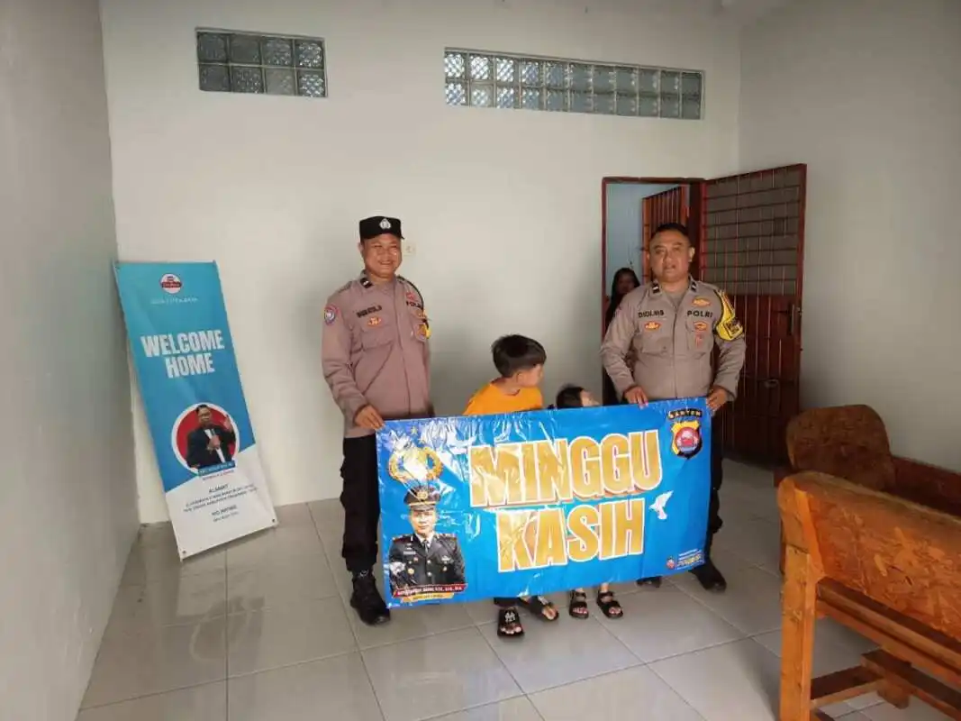 Polsek Cikupa Amankan Ibadah Minggu Kasih, Wujudkan Rasa Aman bagi Jemaat di Tiga Gereja