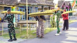 Kemanunggalan di Atas Widik: Cerita Kehangatan Satgas TMMD 129 Bojonegoro Bantu Olah Tembakau Petani Kesongo Kemanunggalan di Atas Widik: Cerita Kehangatan Satgas TMMD 129 Bojonegoro Bantu Olah Tembakau Petani Kesongo
