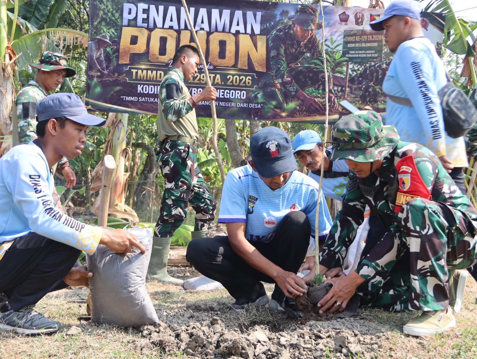 Warisan Hijau TMMD 129 Bojonegoro: Menanam Pohon, Merawat Masa Depan Desa Kesongo Warisan Hijau TMMD 129 Bojonegoro: Menanam Pohon, Merawat Masa Depan Desa Kesongo