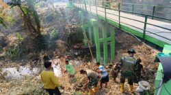 Cerita Satgas TMMD 129 Bojonegoro Rajut Kebersamaan di Jembatan Brang Etan Cerita Satgas TMMD 129 Bojonegoro Rajut Kebersamaan di Jembatan Brang Etan