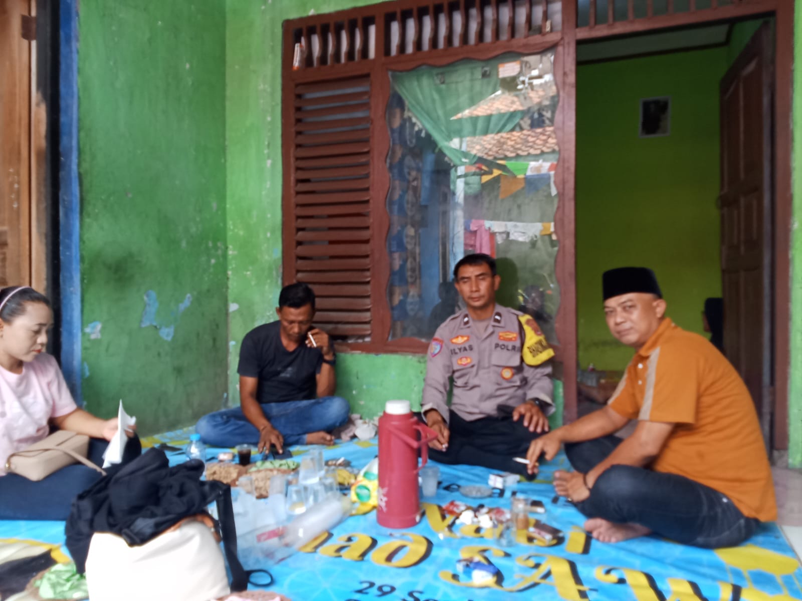 Bhabinkamtibmas Kelurahan Sukamulya Sambangi Warga, Perkuat Silaturahmi dan Pesan Kamtibmas Bhabinkamtibmas Kelurahan Sukamulya Sambangi Warga, Perkuat Silaturahmi dan Pesan Kamtibmas