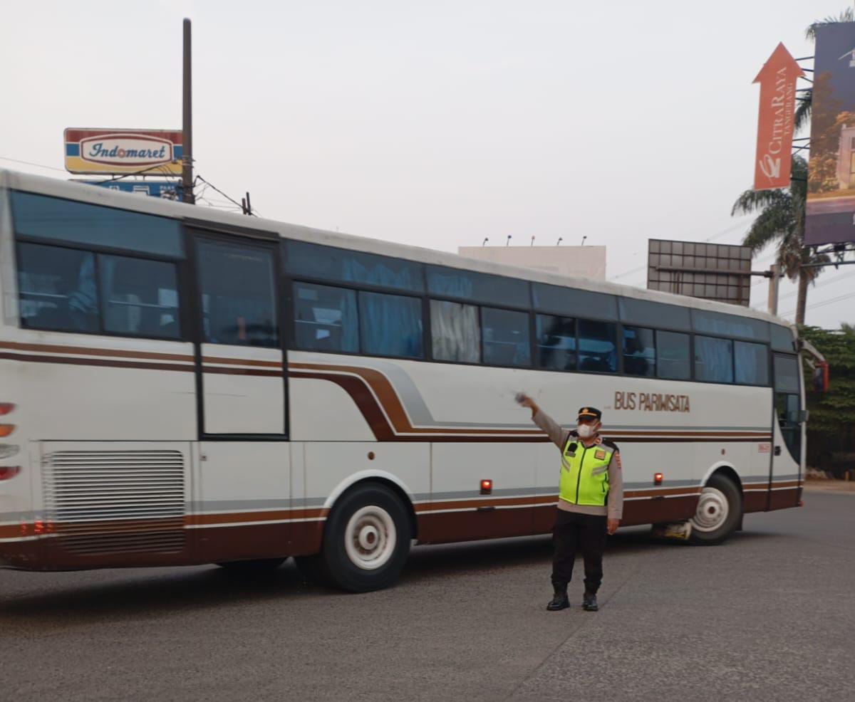 IPTU Rusandi Pimpin PECAK, Polsek Cikupa Atur Arus Lalu Lintas Pagi di Cikupa Mas IPTU Rusandi Pimpin PECAK, Polsek Cikupa Atur Arus Lalu Lintas Pagi di Cikupa Mas