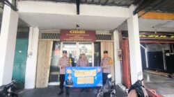 IPTU Udi Muhdi Pimpin Pengamanan Ibadah Minggu Kasih, Polsek Cikupa Pastikan Ibadah Berjalan Aman dan Kondusif IPTU Udi Muhdi Pimpin Pengamanan Ibadah Minggu Kasih, Polsek Cikupa Pastikan Ibadah Berjalan Aman dan Kondusif