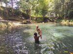 Keseruan Anak Anak Kampung Sesor menikmati Air Terjun, TMMD Ke-129 Buka Akses Wisata Menuju Air Terjun