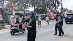 Polda Papua Barat Daya Bersama Komunitas Sepeda Senang-senang dan UMKM Kota Sorong Semarakkan HUT Ke-81 RI