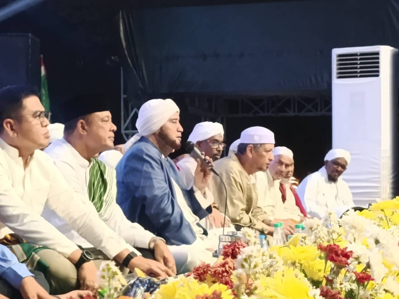 Ribuan Jemaah Padati Kemayoran Bersholawat, Peringati Maulid Nabi Muhammad SAW 1448 H di Jakarta Pusat Ribuan Jemaah Padati Kemayoran Bersholawat, Peringati Maulid Nabi Muhammad SAW 1448 H di Jakarta Pusat