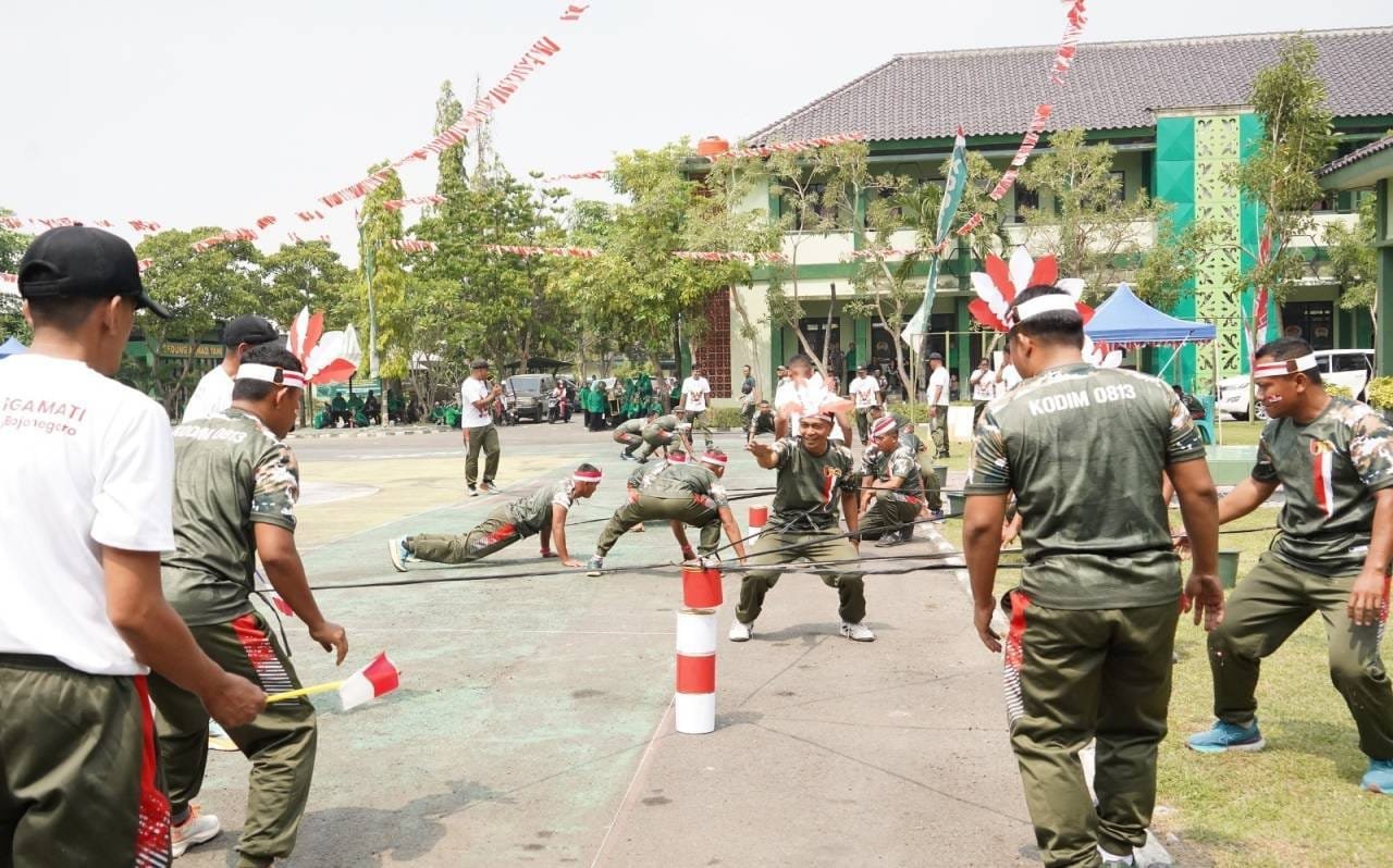 Semarak HUT RI ke-81: Soliditas Mewarnai Lomba Tradisional Kodim 0813 Bojonegoro Semarak HUT RI ke-81: Soliditas Mewarnai Lomba Tradisional Kodim 0813 Bojonegoro