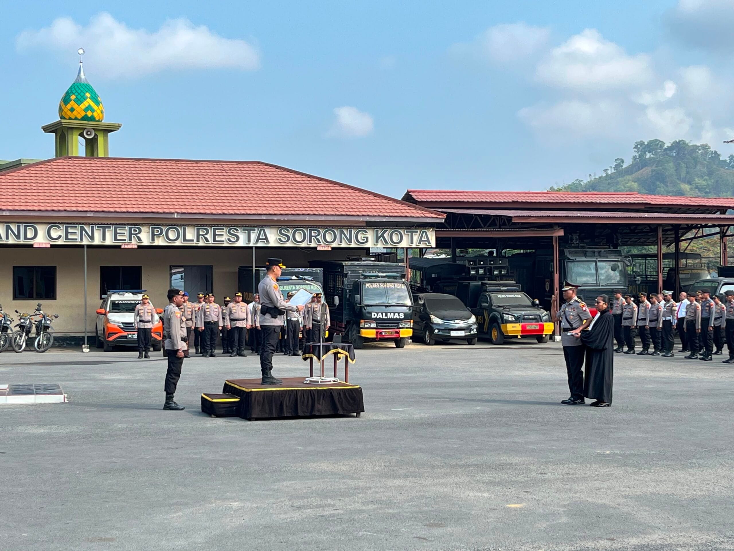 Kapolresta Sorong Kota Sambut Resmi Lantik AKBP Glenn Roy Molle sebagai Wakapolresta, Ini Pesannya