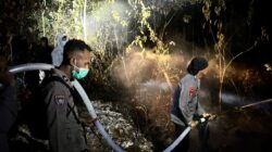 Polres Maybrat Bersama Kodim 1809/Maybrat dan BNPB Sorong Selatan Bergerak Cepat Tangani Karhutla di Kampung Athabu
