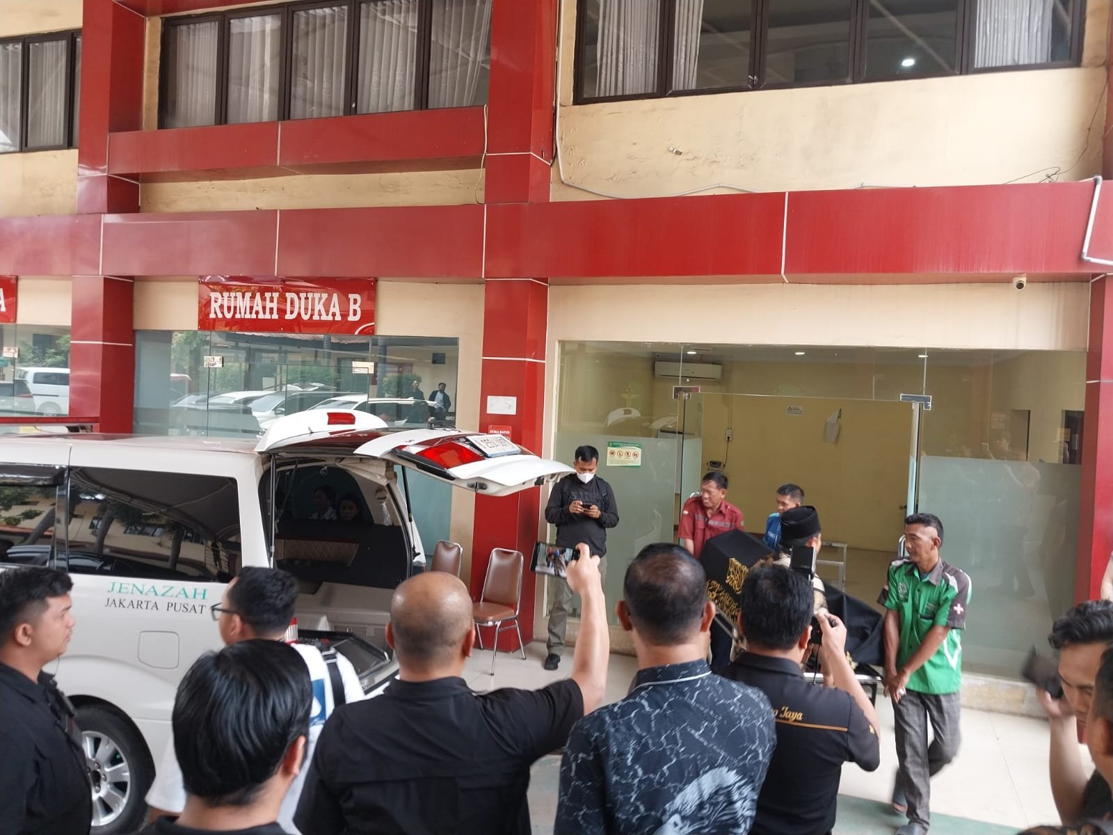 Jenazah Bambang Setiawan Dibawa ke RS Polri, Diduga Berkaitan dengan Aksi Unras di Jakpus