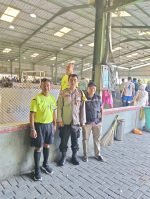 Bhabinkamtibmas Kelurahan Sukamulya Pantau Kegiatan Masyarakat di Lapangan Futsal