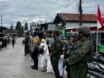 Ciptakan Suasana Aman dan Khidmat, Satgas Yonif 2 Marinir Amankan Perayaan Maulid Nabi Muhammad SAW di Deiyai