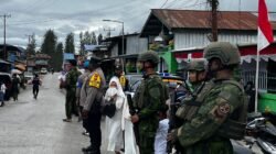 Ciptakan Suasana Aman dan Khidmat, Satgas Yonif 2 Marinir Amankan Perayaan Maulid Nabi Muhammad SAW di Deiyai