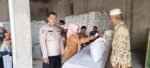 Bhabinkamtibmas Desa Pasir Jaya Aiptu Budiansyah Kawal Penyaluran Bantuan Beras untuk Warga
